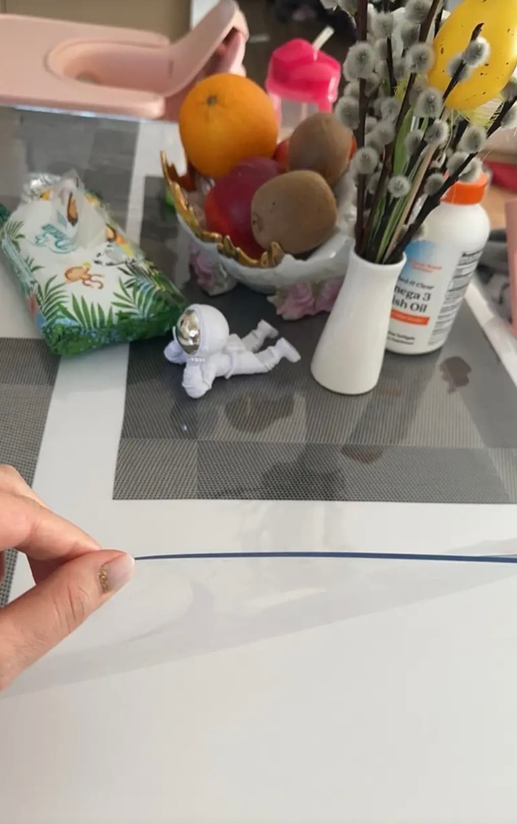 Tapis de protection PVC sur une table — photo prise chez un client