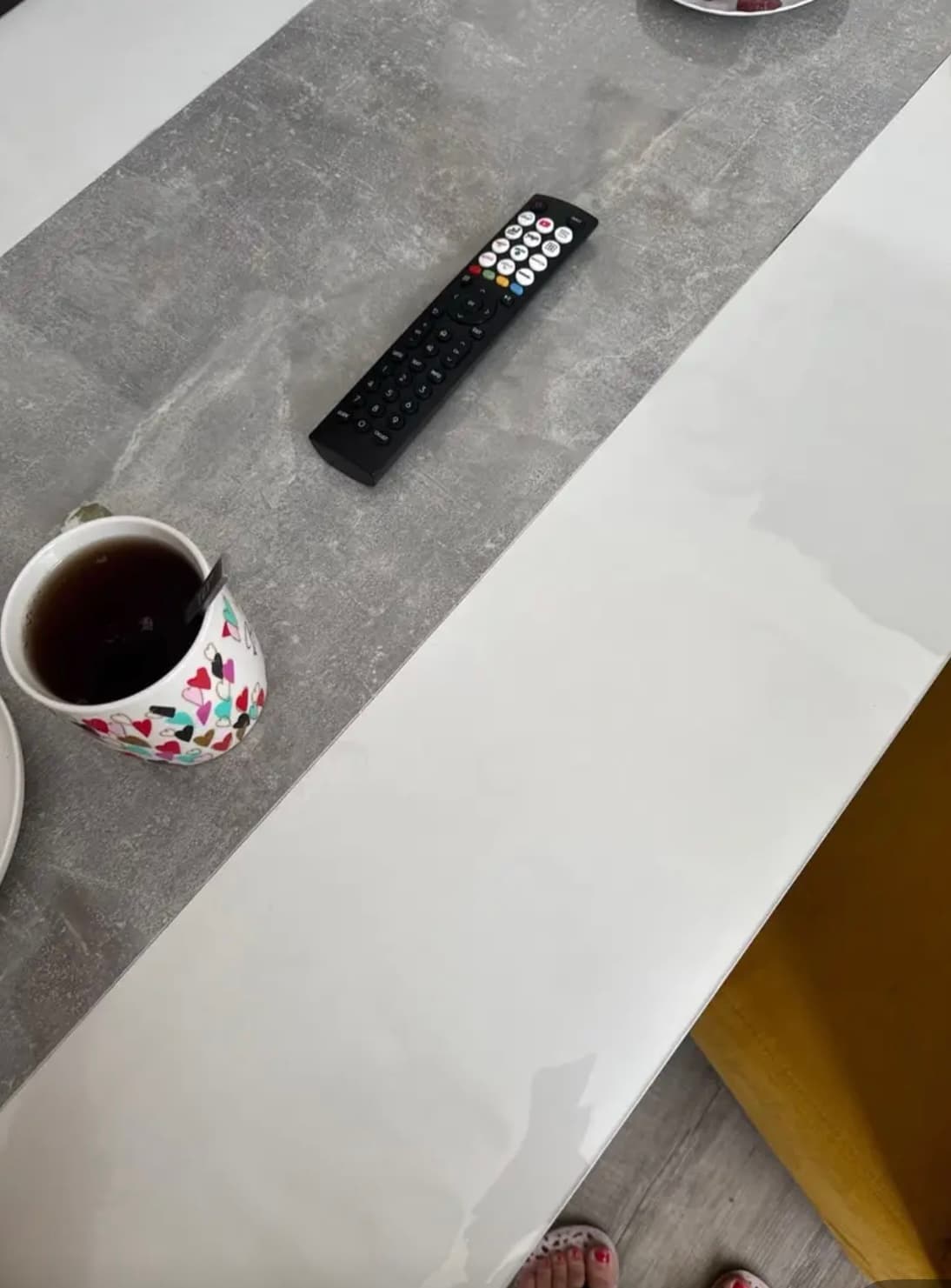 Tapis transparent en verre souple sur une table — réalisation d'un client