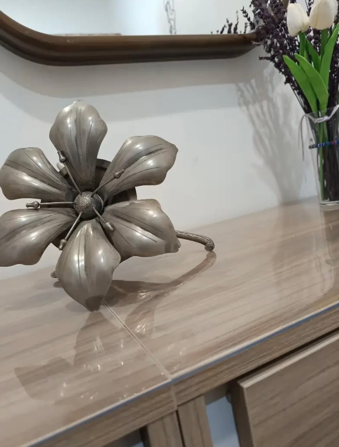 Tapis en verre souple sur une table de cuisine — photo d'un client