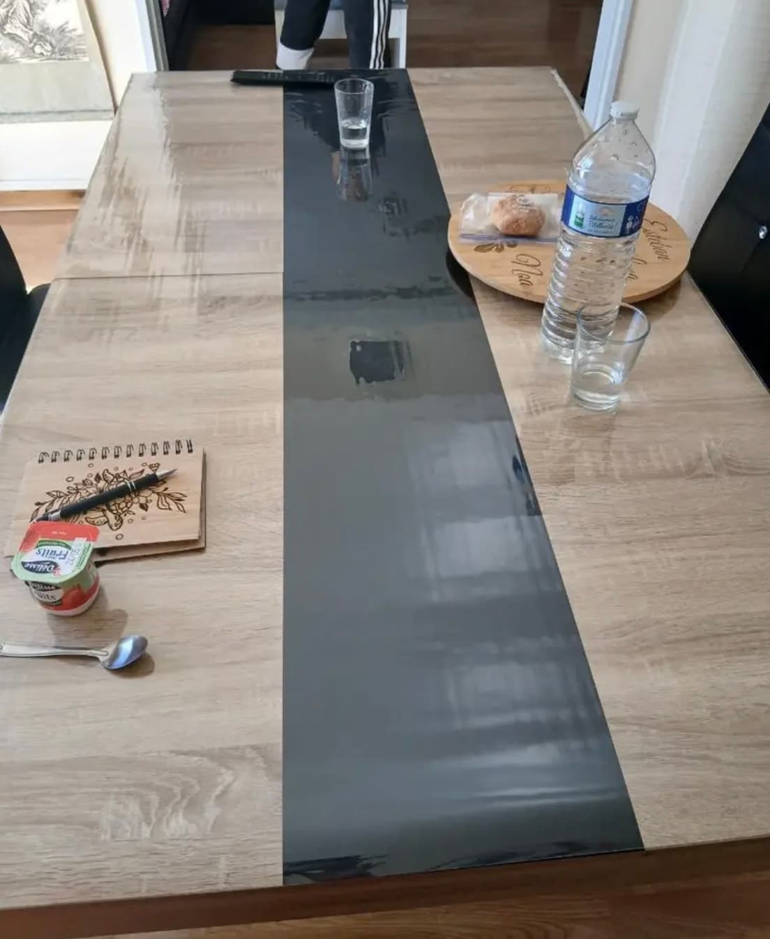 Schutzmatte für den Tisch (weiches Glas) im Wohnzimmer eines Kunden